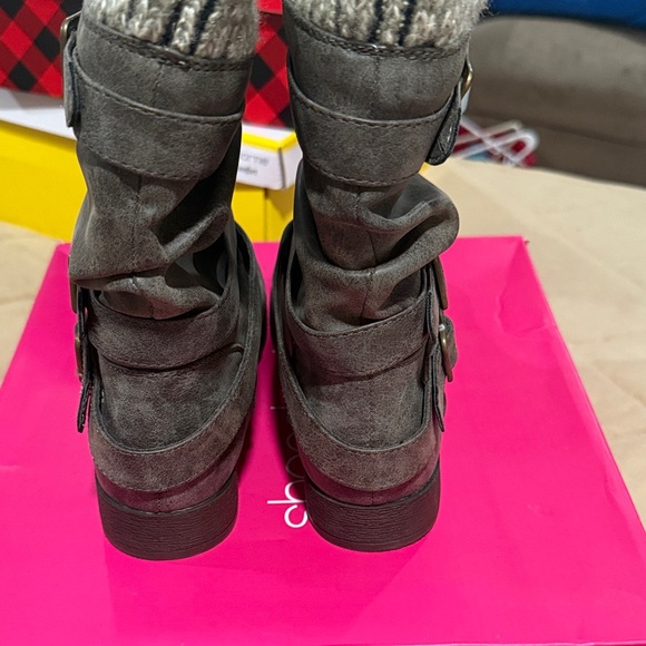 Shoedazzle Dark Brown Slouch Boots with Knit Cuff - Picture 5 of 6